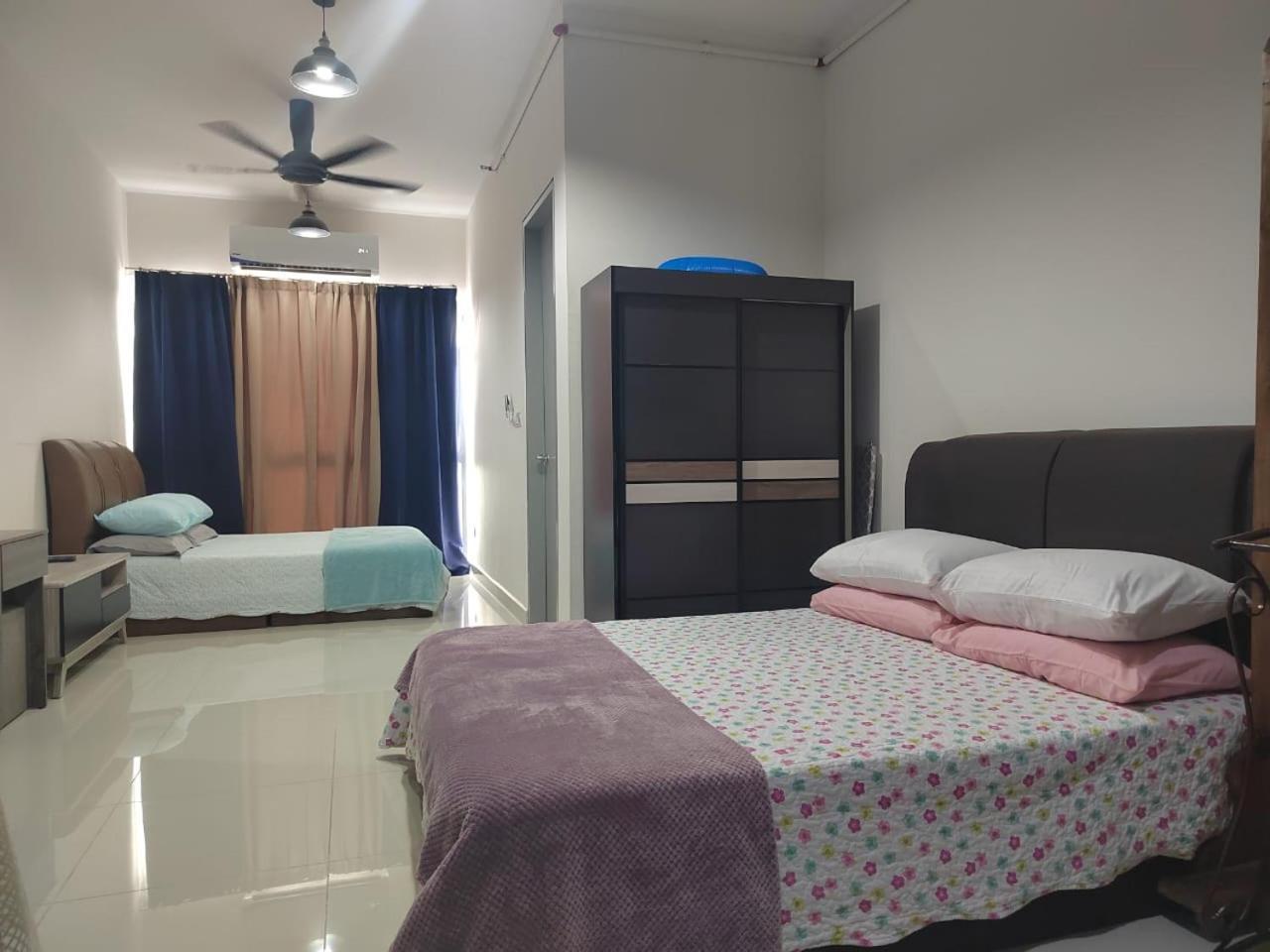 Studio Suite Homestay Klia Sepang Exterior photo